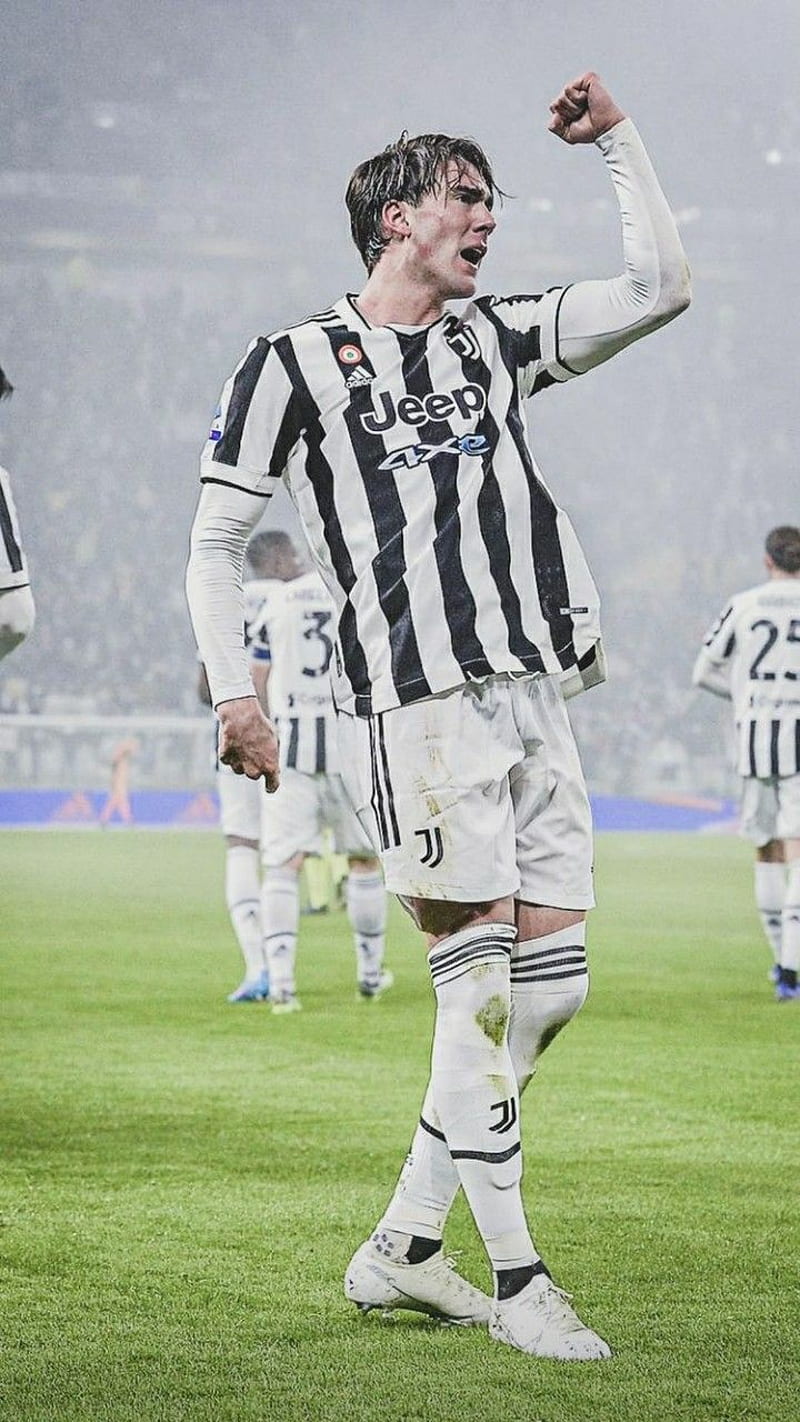 Dusan Vlahovic â«âª nel 2022. Foto di calcio, Immagini di calcio, Calcio, HD phone wallpaper